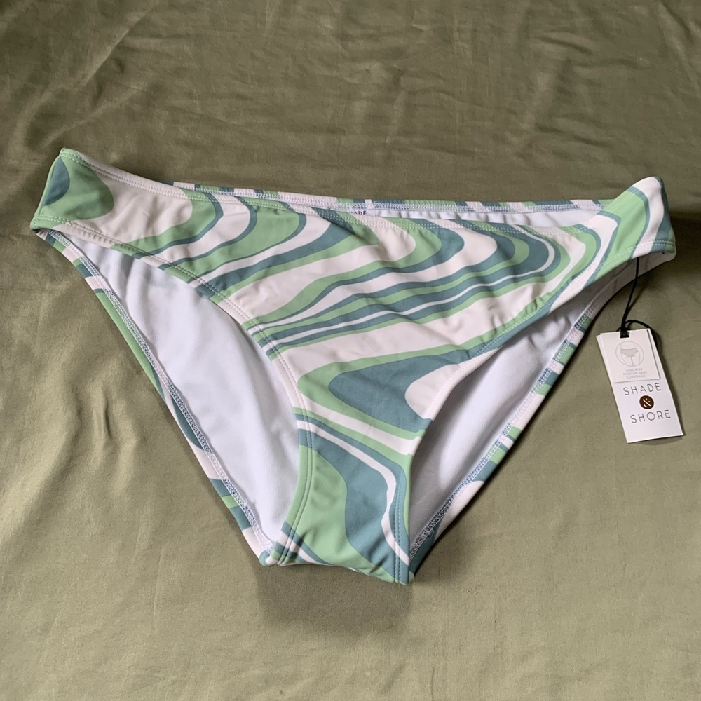 Woman’s medium coverage bikini bottom size XL